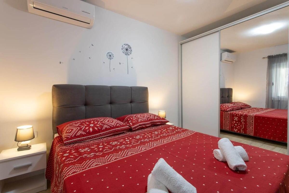 Holiday Home Gamaliel Kastela Exterior photo