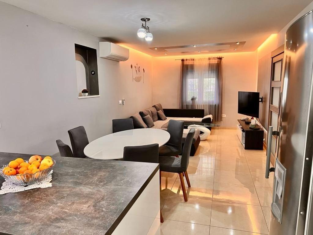 Holiday Home Gamaliel Kastela Exterior photo